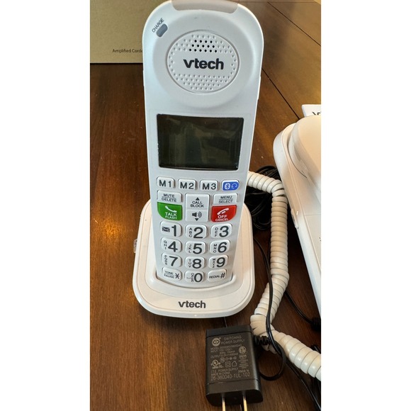 VTech SN5147 Amplified Corded/Cordless Answering System Big Buttons - Picture 7 of 8